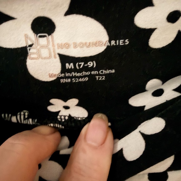 No Boundaries Black and White Floral Flare Bellbottoms Leggings - Picture 3 of 5